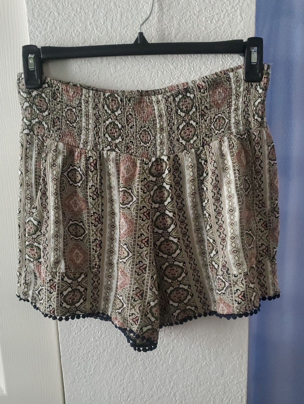 Three Dots High-Waist Printed Shorts in Cream, Pink and Green